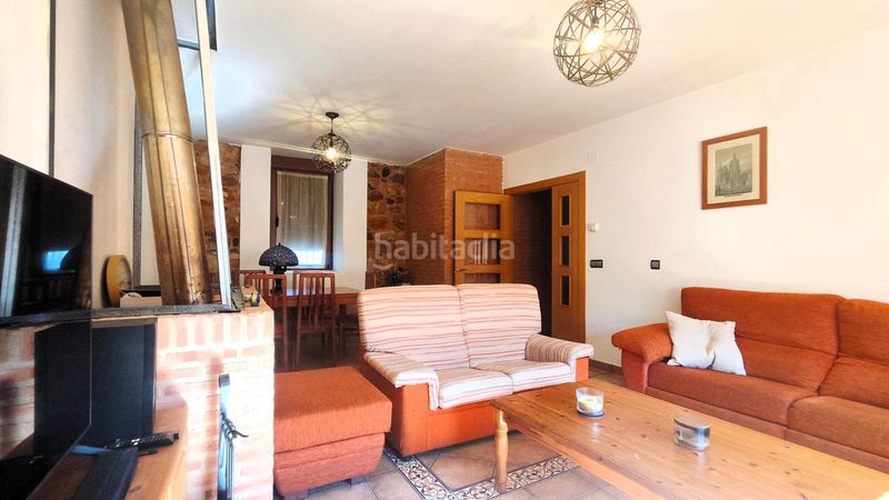 Foto 10194ea5-2497-4406-8787-79af7746d50f. Casa amb calefacció aparcament a Cuadros