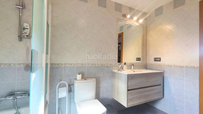 Foto cd934527-0f75-4bd2-9513-1736ffd4671b. Casa amb calefacció aparcament a Cuadros