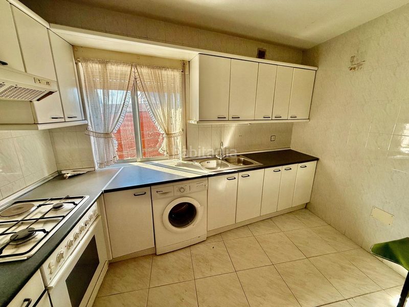Foto a5f071a3-862c-4d4b-b1c5-db5c9c6f0125. Edificio in Villaquejida