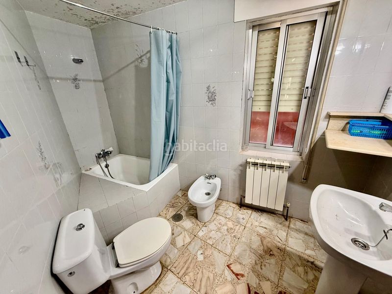 Foto d7181049-faad-4bd0-9021-982619d0fa17. Edificio in Villaquejida