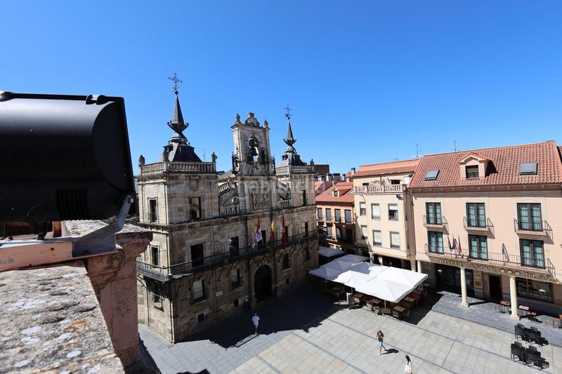 Foto 8aa68eb6-82ef-43ac-8d26-11d92ee70080. Àtic a Astorga