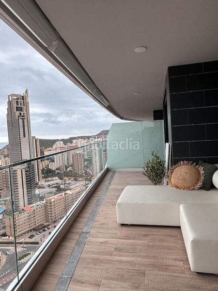 Foto ea4ce397-4302-4112-9bcb-dba888252b14. Pis amb aparcament piscina a Playa Poniente Benidorm