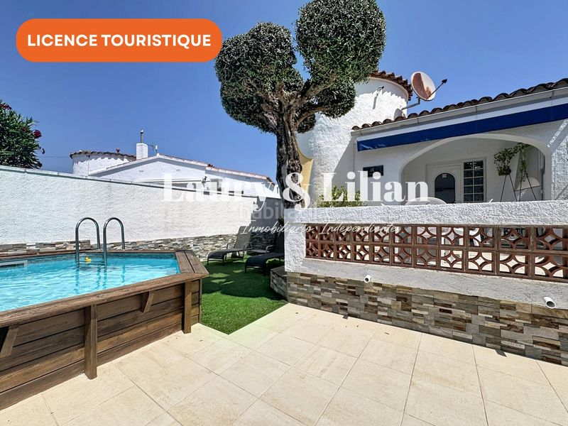 Foto 7f5e64d4-7fa3-4bb2-96ba-f4e44b6ac54b. Casa amb piscina a Requesens Empuriabrava