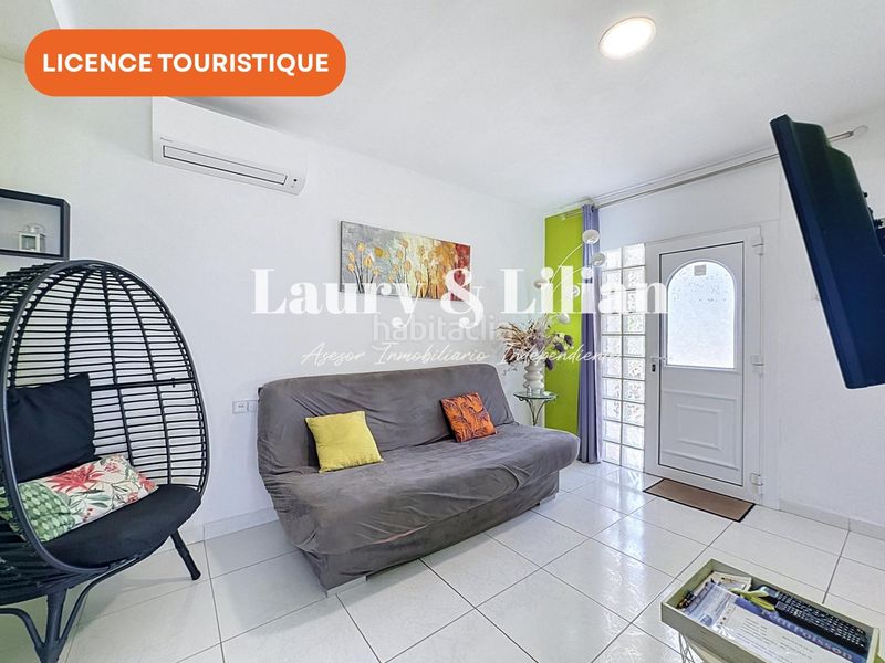 Foto c1cca18e-abae-4239-9a4b-7e77dba47009. Casa amb piscina a Requesens Empuriabrava