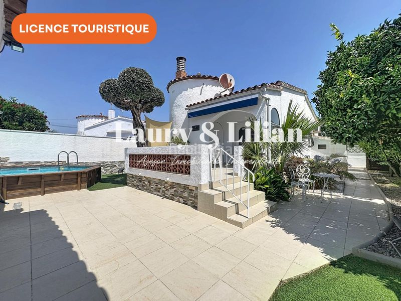 Foto eb8c6fea-2e4f-40f2-8a5c-0f21596651f0. Casa amb piscina a Requesens Empuriabrava
