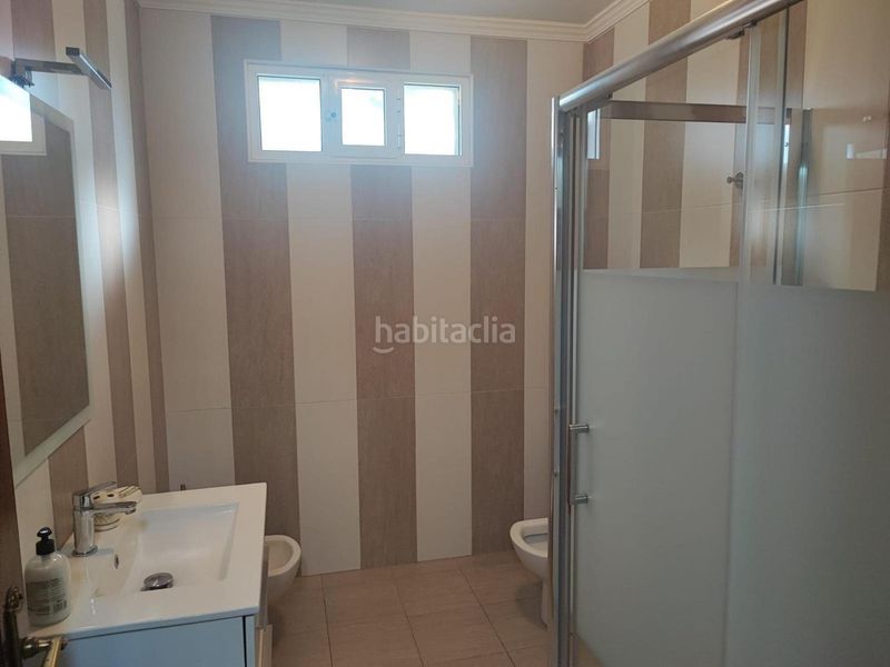 Foto 105b9c0d-3290-4e42-a7d1-762820f5efd7. Casa adossada a Boiro