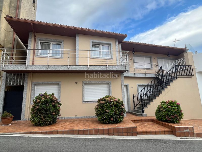 Foto 49980cc8-3d3a-4ccc-8f14-c010343ea9e2. Casa adossada a Boiro