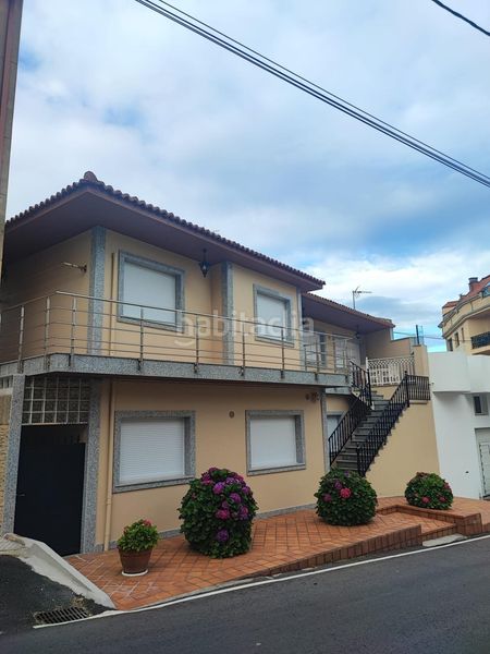 Foto 4a8770dd-b37e-4e35-a2a6-d8ac3e5973f1. Casa adossada a Boiro