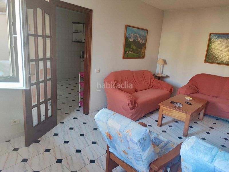 Foto b3818c62-250d-42a8-8d38-bb855b6fcf83. Casa adossada a Boiro