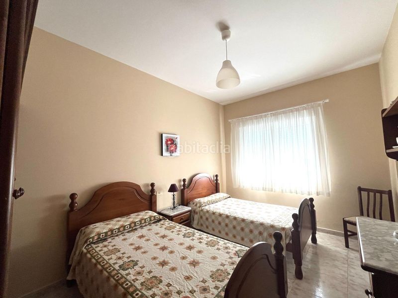 Foto f7cc8c65-0d81-49af-a72e-82971009aa03. Casa adossada a Boiro