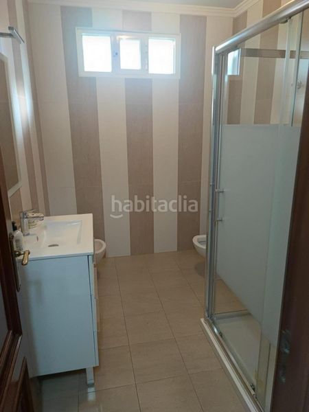 Foto fa82a39c-d013-4203-b46e-12445d3c3d03. Casa adossada a Boiro