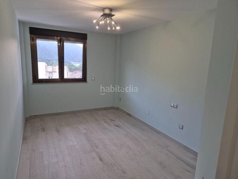 Foto dd2ea844-ef9e-400c-8605-957383326172. Àtic amb calefacció a Villablino