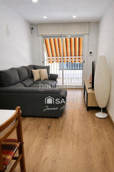 Foto ab880dec-1857-4735-bc74-31a46fcda94c. Pis a Centre Viladecans