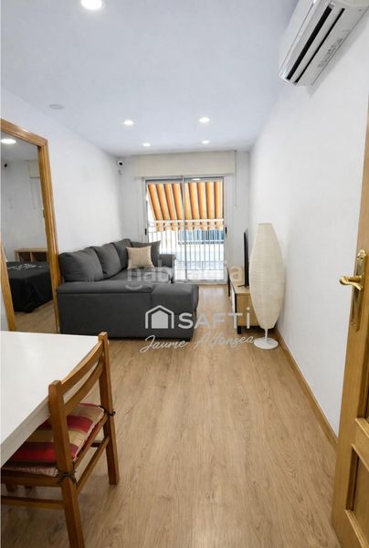 Foto e3da3f47-eb2f-44bd-b7dd-f49762a97f6a. Pis a Centre Viladecans