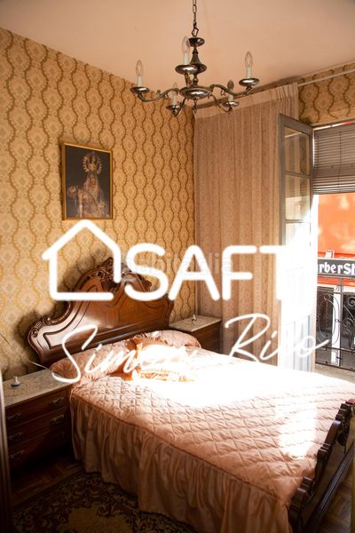 Foto f856ec51-997a-4378-b744-1ebe7ee20d74. Casa adossada a Bembibre