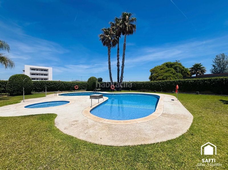 Foto ee60835c-a44f-423d-8b3a-d0095a51a7b3. Pis amb aparcament piscina a Les Salines-Pla de Sant Pere Cubelles