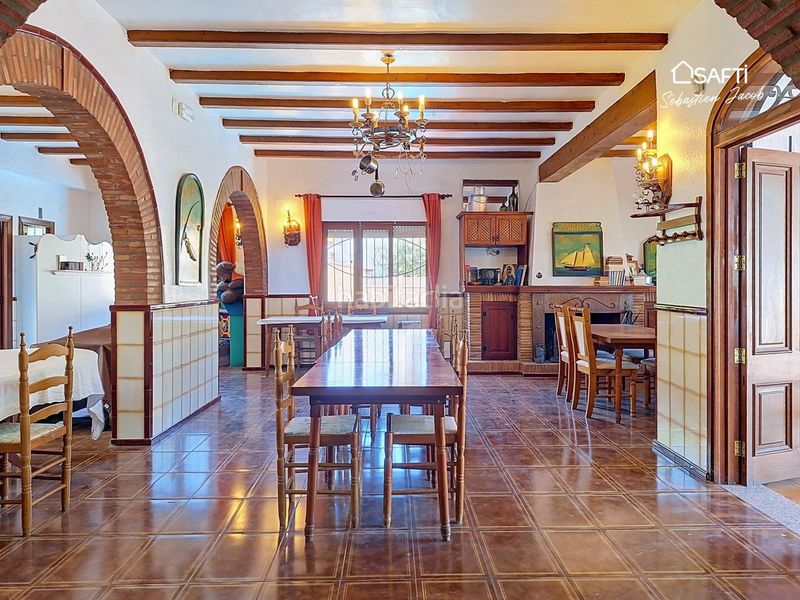 Foto afd98101-6d09-40bd-83dc-525d3e4a69fd. Edificio en Font d´en Carròs (la)