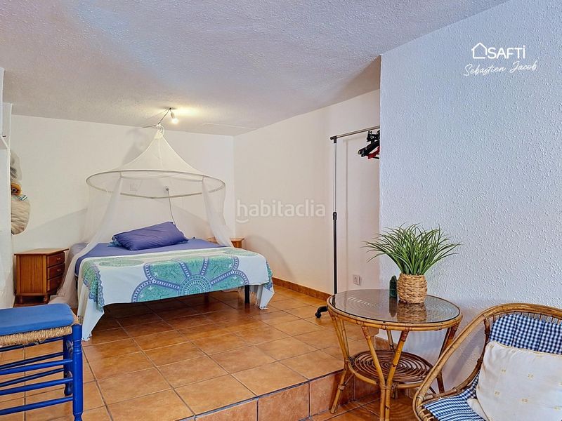 Foto b8266958-a1f0-47b4-b771-2dfb24d450ef. Edificio en Font d´en Carròs (la)