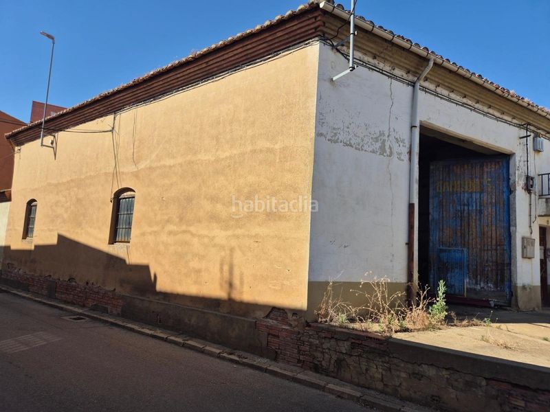 Foto b4790350-d547-42e2-a3d2-f632d72e3b5d. Edificio in Valencia de Don Juan