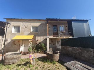 Doppelhaus in Carballiño (O)