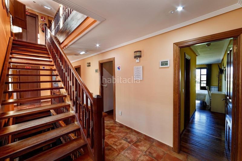 Foto cf7a56c1-1fbd-4b23-87ed-9a5a6256c980. Edificio in Pravia