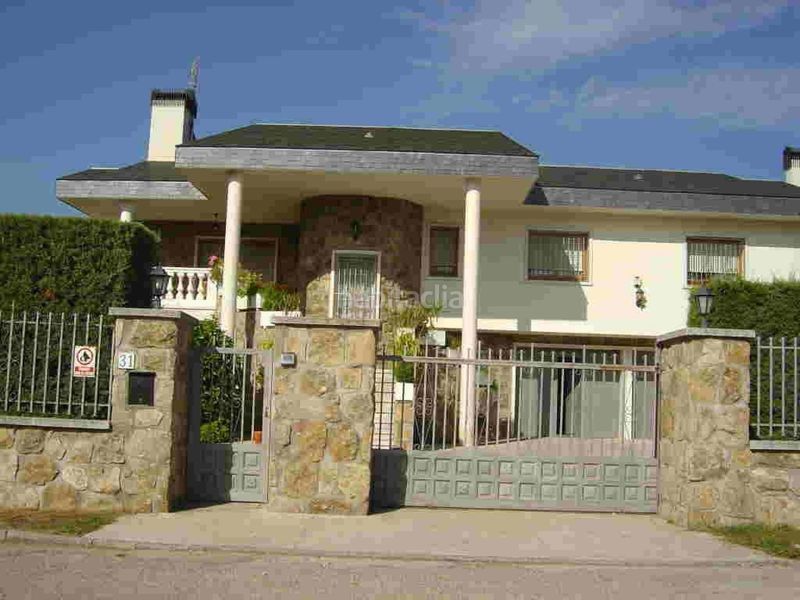 Foto 772f076e-f550-46f2-9d2c-a978c35aa508. Casa amb aparcament piscina a Alpedrete