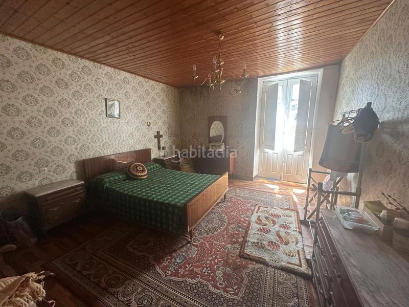 Foto a812f4a2-0861-4993-b037-6ee4d2b29614. Casa adossada amb aparcament a Arnoia (A)