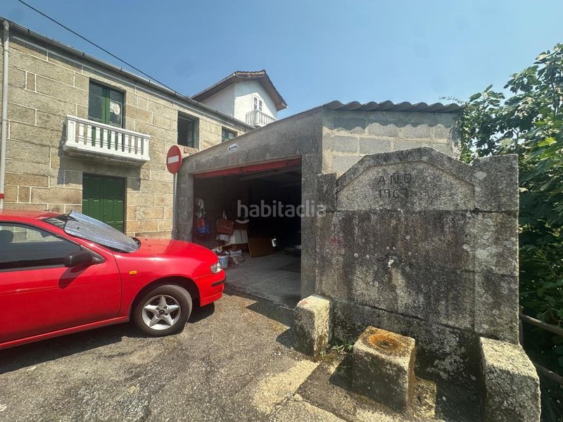 Foto bf89672e-00b4-440f-bf43-560358e3f3e0. Casa adossada amb aparcament a Arnoia (A)