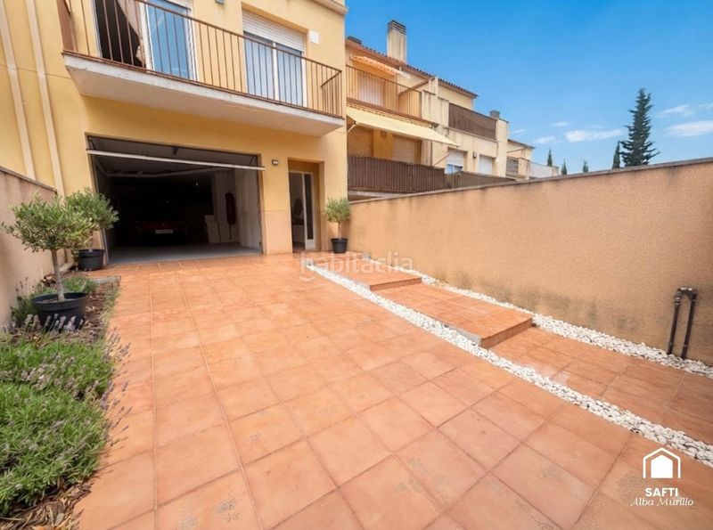 Foto 4f96fa65-d208-4b45-864d-0a7572a9e364. Casa adossada amb calefacció aparcament piscina a Olivella