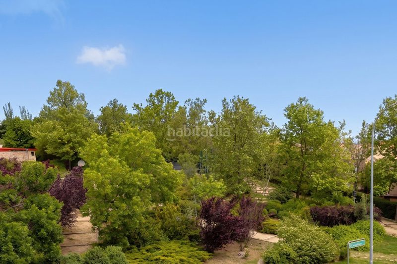 Foto bd34efa5-ea2f-422c-bf09-a7f4e3e66cdb. Casa adossada amb calefacció piscina a La Pizarra San Lorenzo de El Escorial