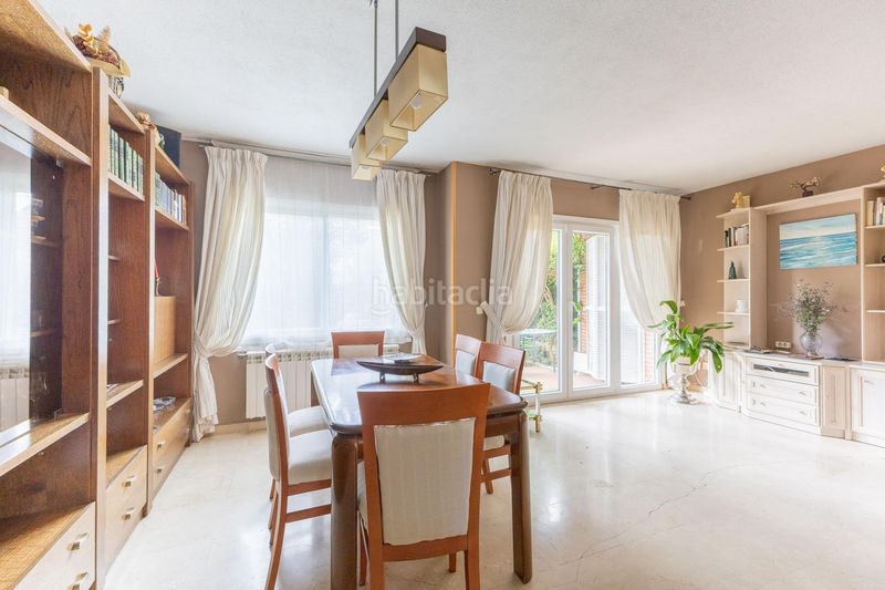 Foto ce445bbc-616d-4827-b0a2-c37a36a6edc1. Casa adossada amb calefacció piscina a La Pizarra San Lorenzo de El Escorial