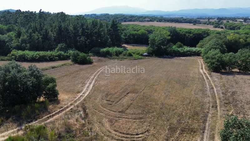 Foto 04ad2fe2-b165-44a4-a7d7-5699d83aea62. Finca rústica a Aiguaviva Parc Vidreres