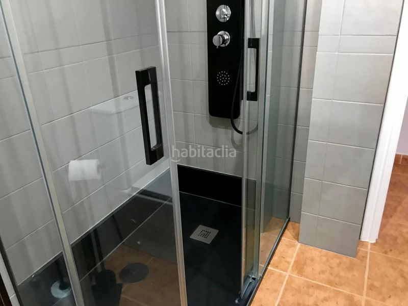 Foto 00badec5-7303-4a38-82b3-2cc5e63be801. Casa amb calefacció aparcament piscina a Oleiros Ribeira