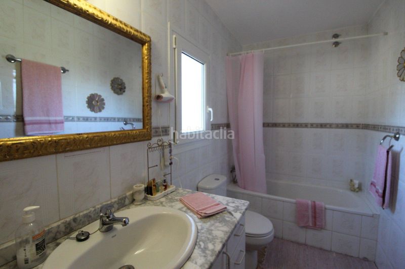 Foto e3d2b79e-b114-4fcc-8a40-c371debed776. Casa amb calefacció aparcament piscina a Serra Brava Lloret de Mar