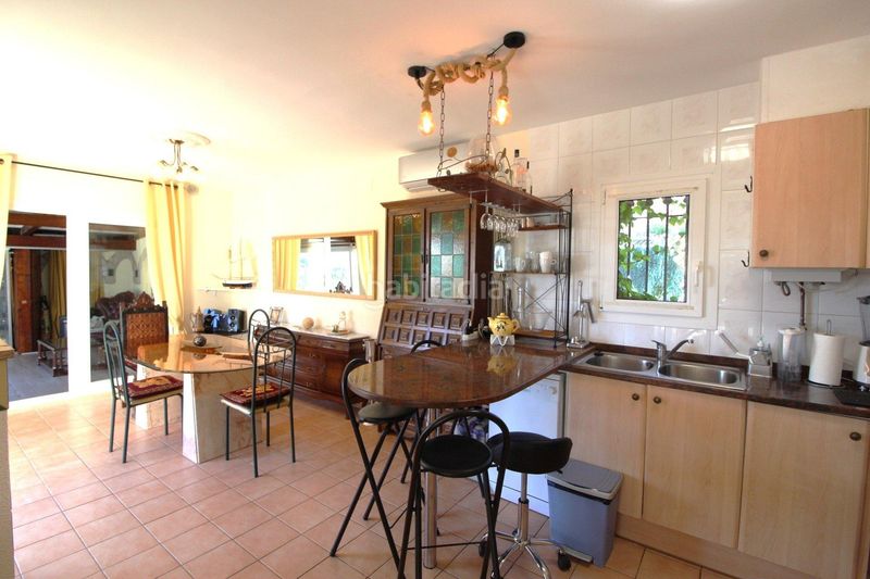 Foto e95c6c6f-eef5-4989-8c63-c775e0a03066. Casa amb calefacció aparcament piscina a Serra Brava Lloret de Mar