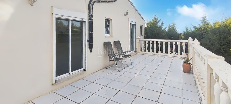 Foto 2ce094ec-965d-418b-a668-77bee2f9230d. Casa amb piscina a Alborache