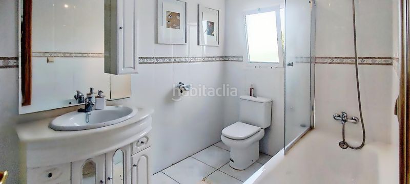 Foto bff5feda-35dc-4149-8b94-398166fcbd25. Casa amb piscina a Alborache