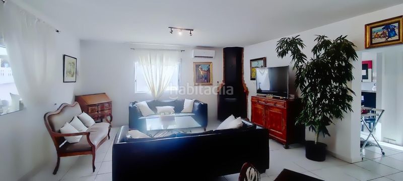 Foto fd9a6bd7-fd52-4735-a3f5-8286573b3ec6. Casa amb piscina a Alborache