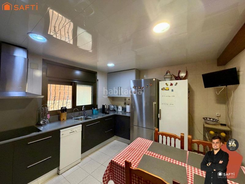 Foto d29cbbf3-d0e2-4445-88d9-3cefe322e7a4. Casa amb calefacció aparcament a Can Moré - Santa Anna - Can Feliu de Merola Pineda de Mar