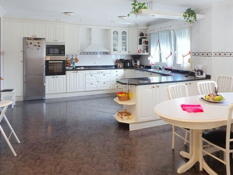 Foto a16abbb8-3092-4ca0-a392-43a536d63c83. Casa en Alisal - San Román Santander