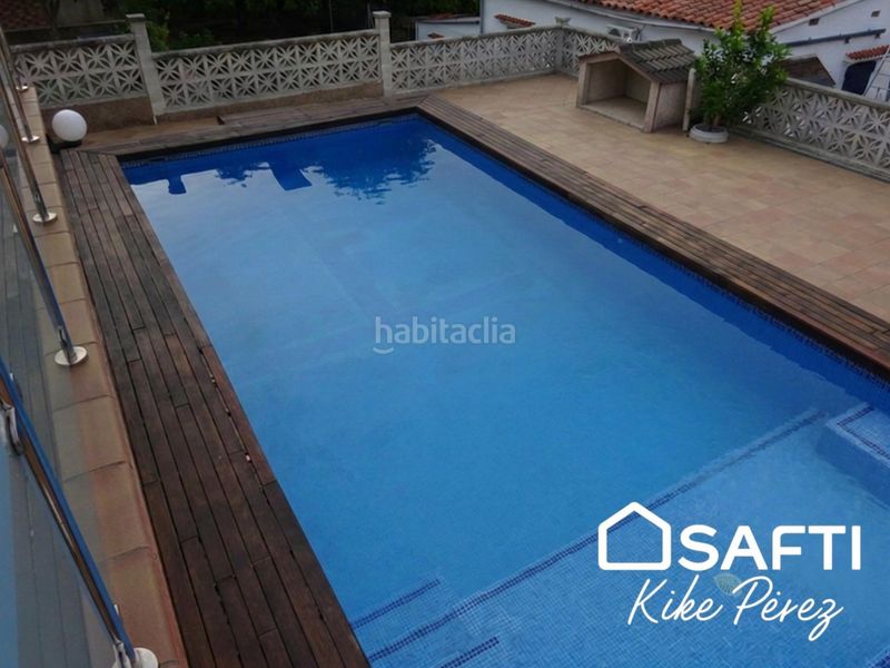 Foto 18cab904-53d5-444e-ba0d-123aa4bb6324. Casa amb aparcament piscina a Els Avets-Can Serrafossà-Ximelis Rubí