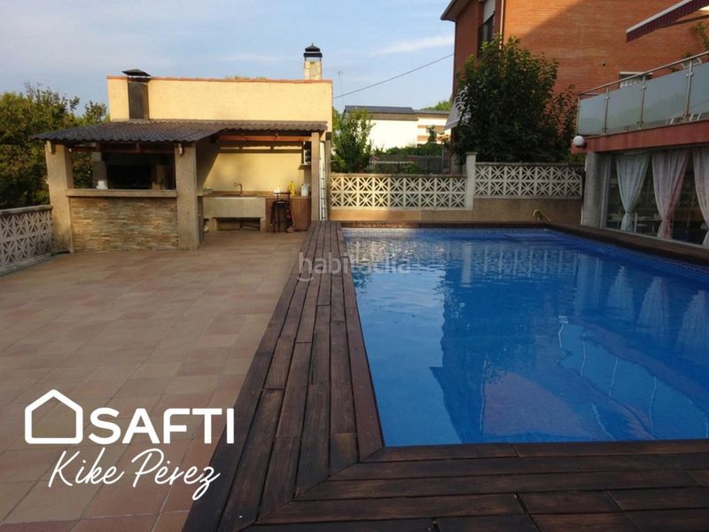 Foto b8cb05f5-b25e-4164-a159-ca84448ba96c. Casa amb aparcament piscina a Els Avets-Can Serrafossà-Ximelis Rubí