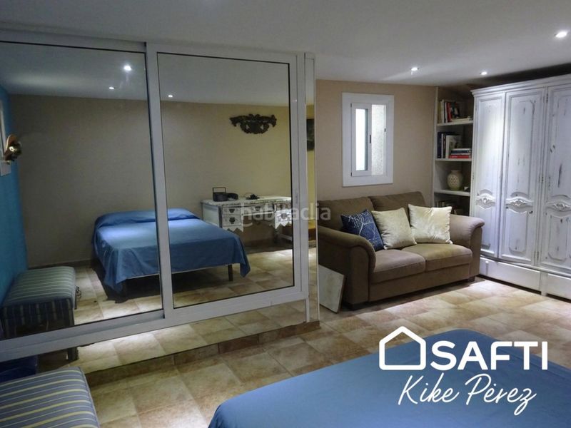 Foto c8aebd4e-03f5-4e1c-9a86-6761b9269d09. Casa amb aparcament piscina a Els Avets-Can Serrafossà-Ximelis Rubí