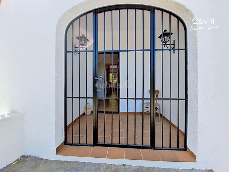 Foto a3dc3a91-bdbc-4b3f-be70-62c31c412e95. Casa amb calefacció aparcament piscina a Centro Pedreguer