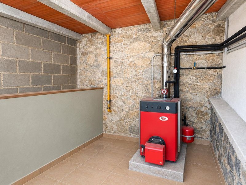 Foto 1b7cad71-a7c0-4398-b9e2-7dca5bbe0289. House with heating parking in Residencial Park Maçanet de la Selva