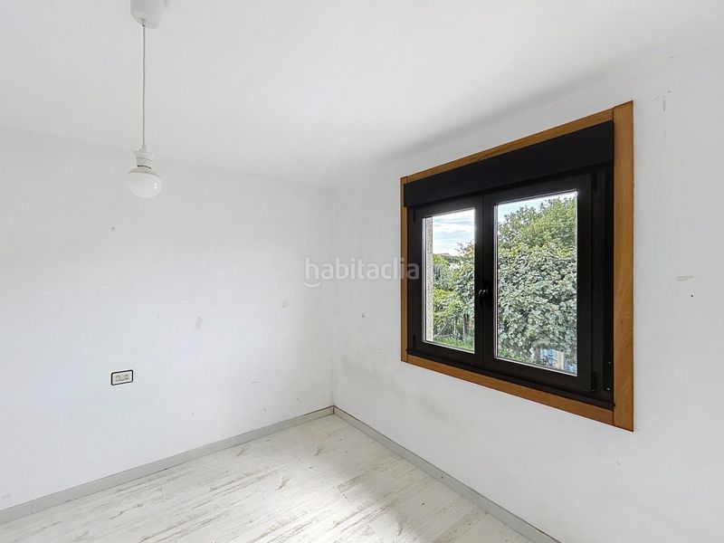 Foto b33aa938-dd7d-4263-9c7f-3247a9e1dadc. Casa amb calefacció aparcament a Valga