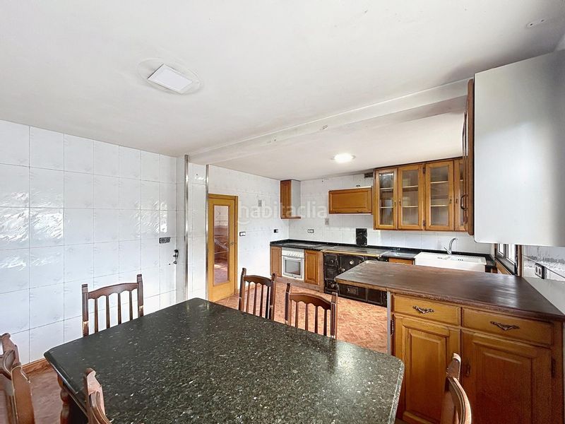 Foto c40c4cd4-f0bf-4663-8476-29cb0e414616. Casa amb calefacció aparcament a Valga