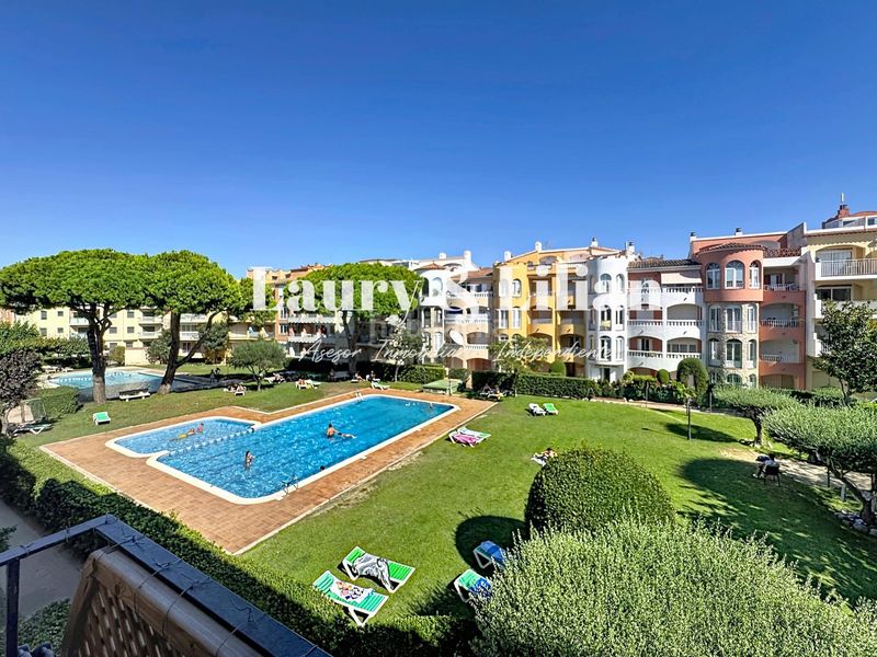 Foto e5203ca9-6d3b-47e8-876a-82338d33e816. Apartament amb calefacció piscina a Muga - Gran Reserva - Badia Empuriabrava