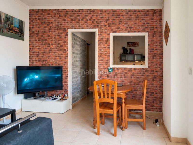 Foto ca4eb687-7fb9-4f0b-9b07-f1927840a82f. Casa amb aparcament a Pla del Penedès (El)