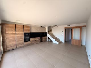 Semi detached house in Cantallops